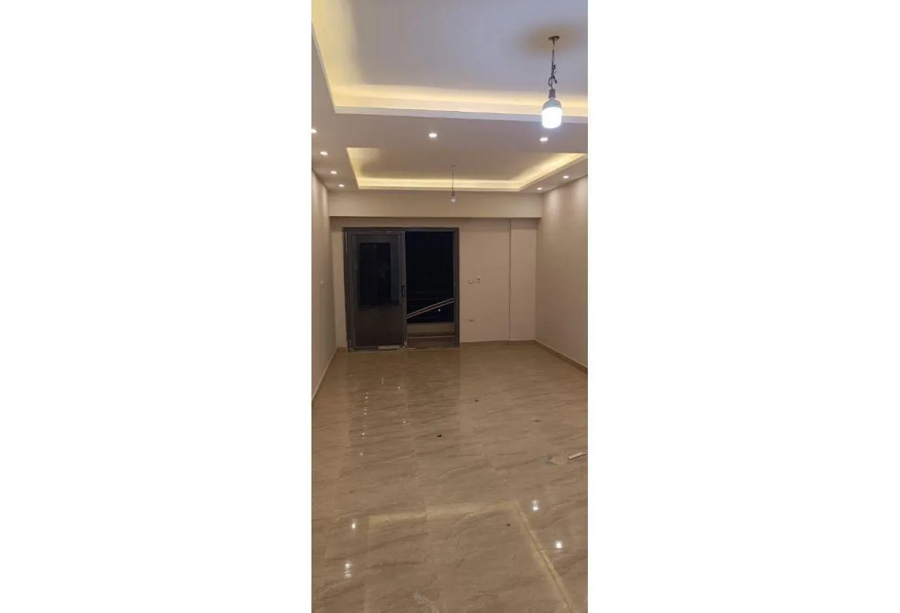 Rent in Tala: بنت هاوس بروف للايجار  6 أكتوبر، كمبوند تالا