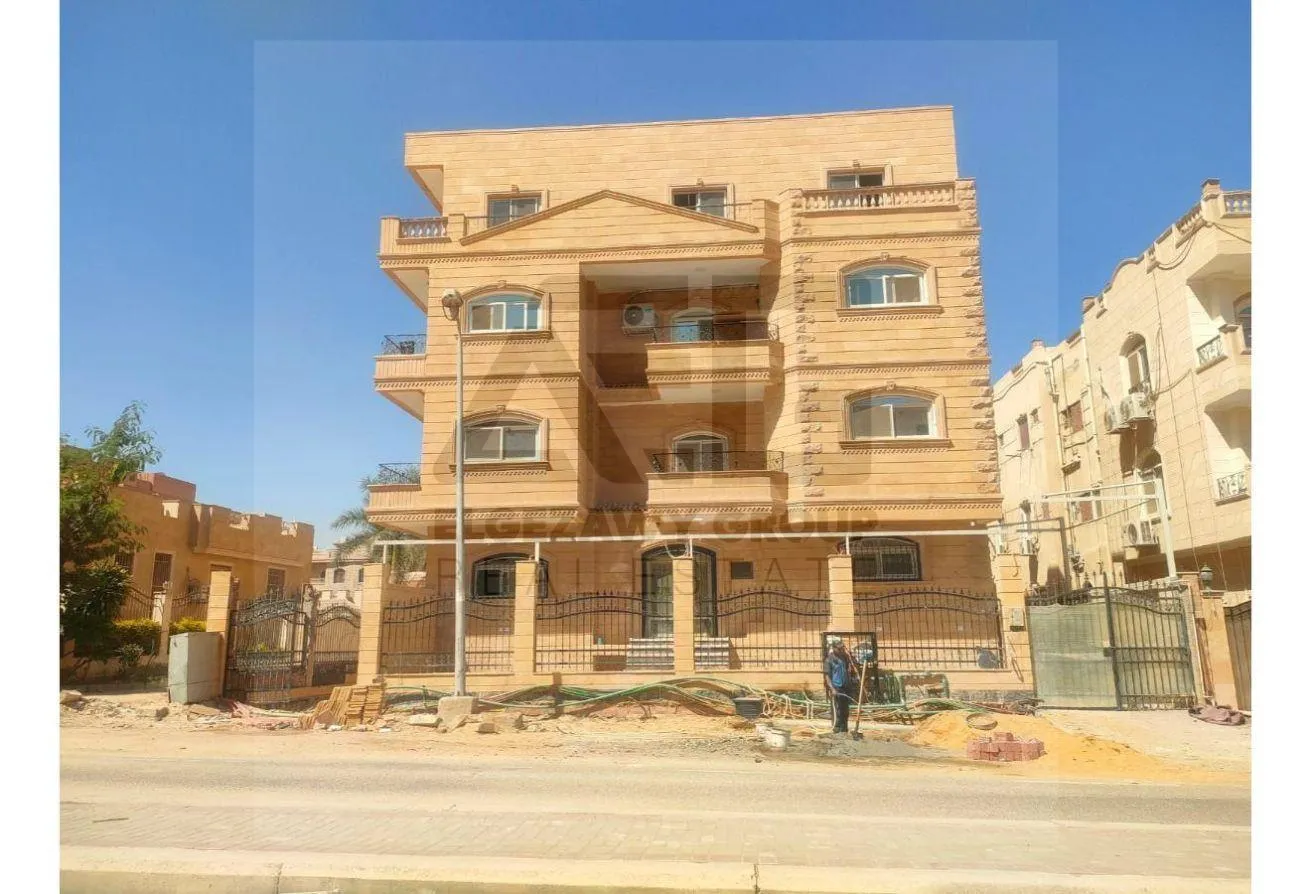 Sale in District 2: Apartment with immediate receipt, large area