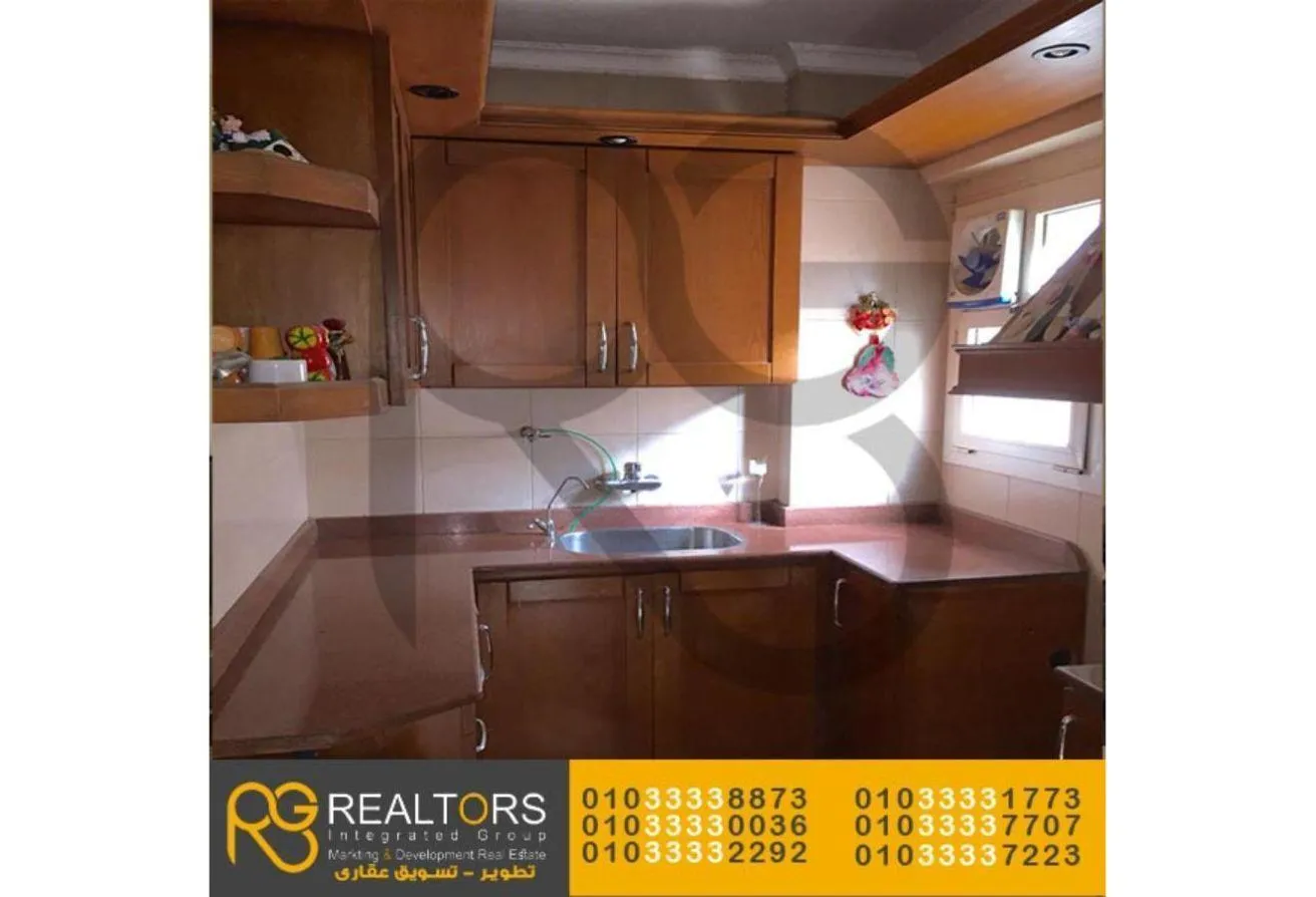 Rent in West Somid Road: فيلا مستقله للبيع 600م غرب سوميد الترا سوبر لوكس