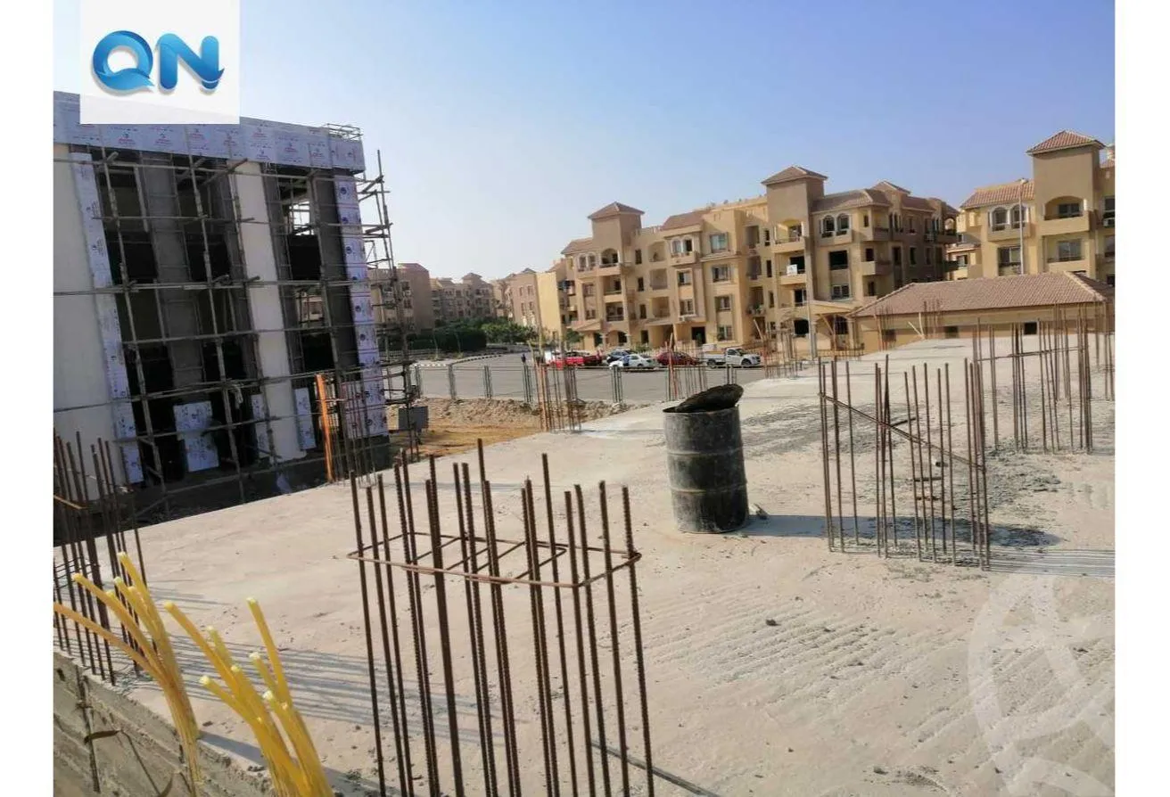 Sale in Al Khamayel city: للبيع محل 32م استلم فوري وبتقسيط علي 4 سنوات