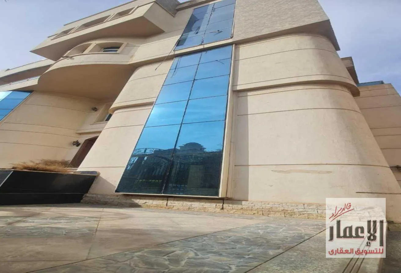 Rent in West Somid Road: Administrative building for rent in West Sumid