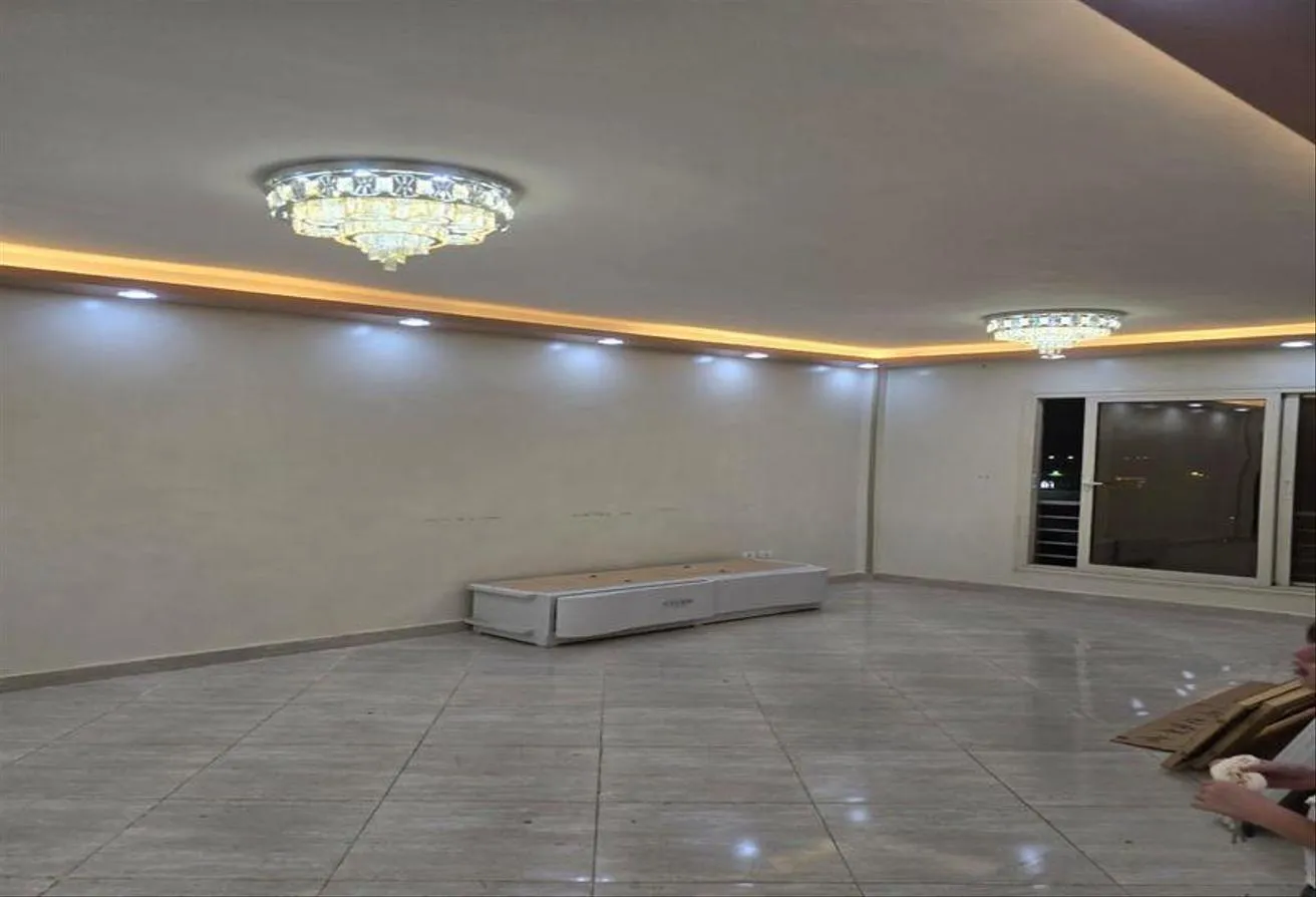Sale in Dar Masr 6 October: Apartment prime location Ready to move finished