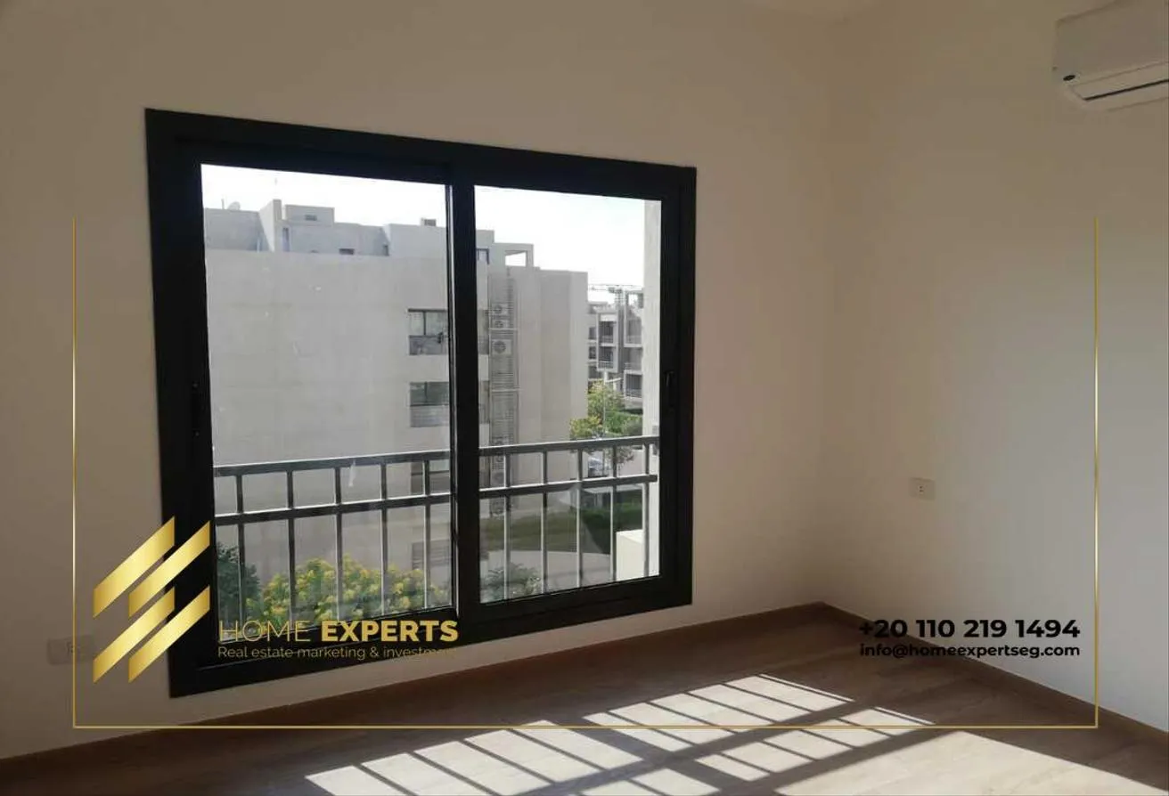 Sale in Moon Residences: Resale Twin House Fully Finished Ready To Move
