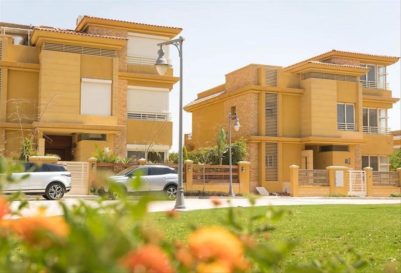 Sale in Alma: Resale twin house 238m on land 256m ready to move
