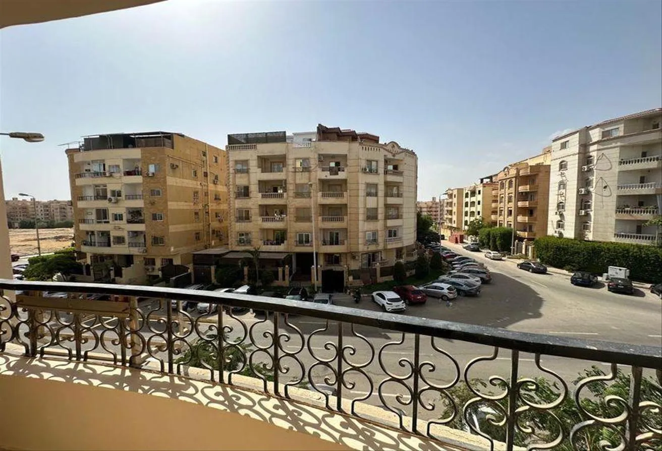 Sale in El Banafseg Apartment Buildings: Apartment for sale in El Banafseg Building