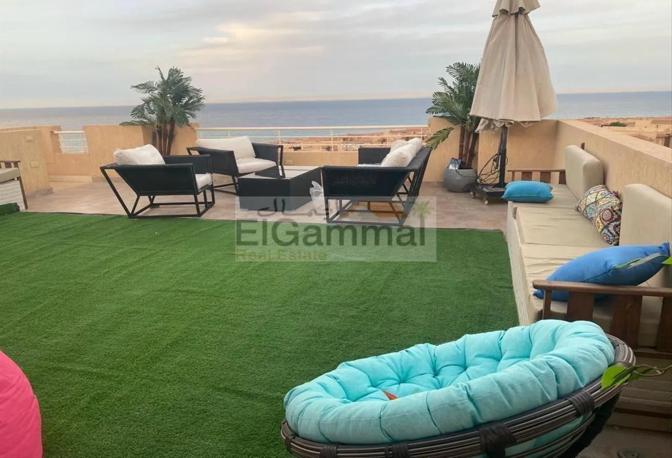 Rent in Telal Al Sokhna: رووف استوديو للايجار بقرية تلال العين السخنة