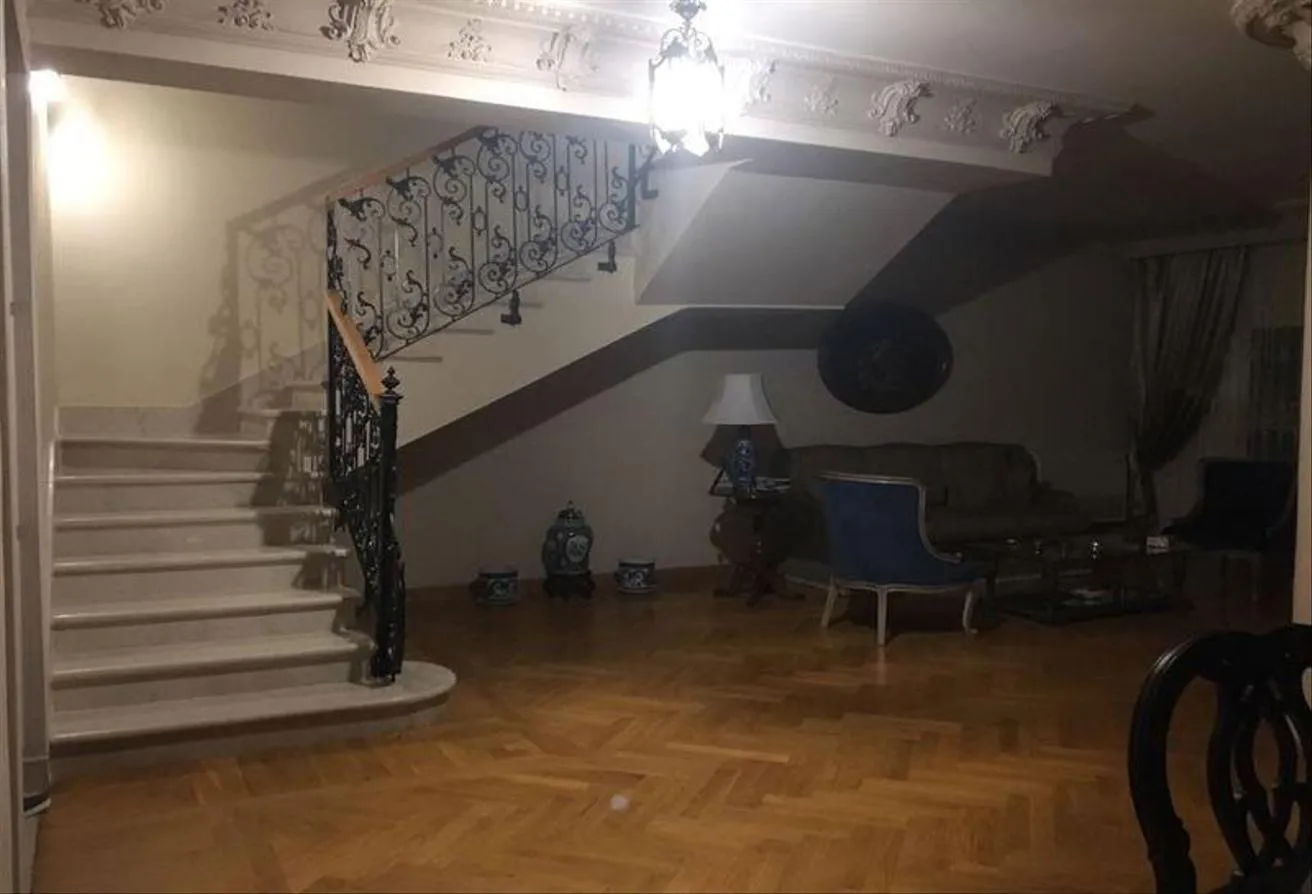 Gallery Image 10
