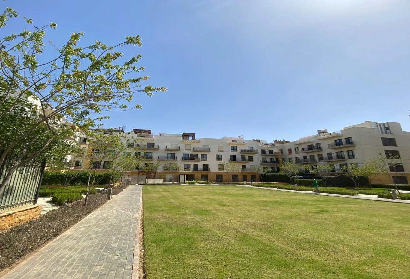 Rent in Six West: روف مفروش للايجار في كورتيارد سوديك اكبر مساحه