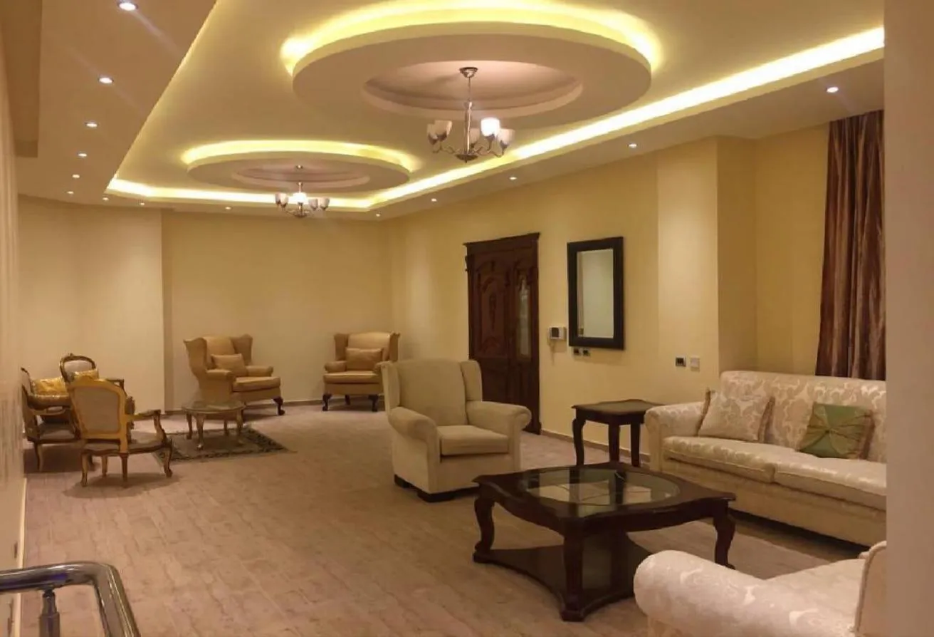 Sale in El Nakheel: Apartment Kitchen &amp;Acs sale in Al nakhel compound