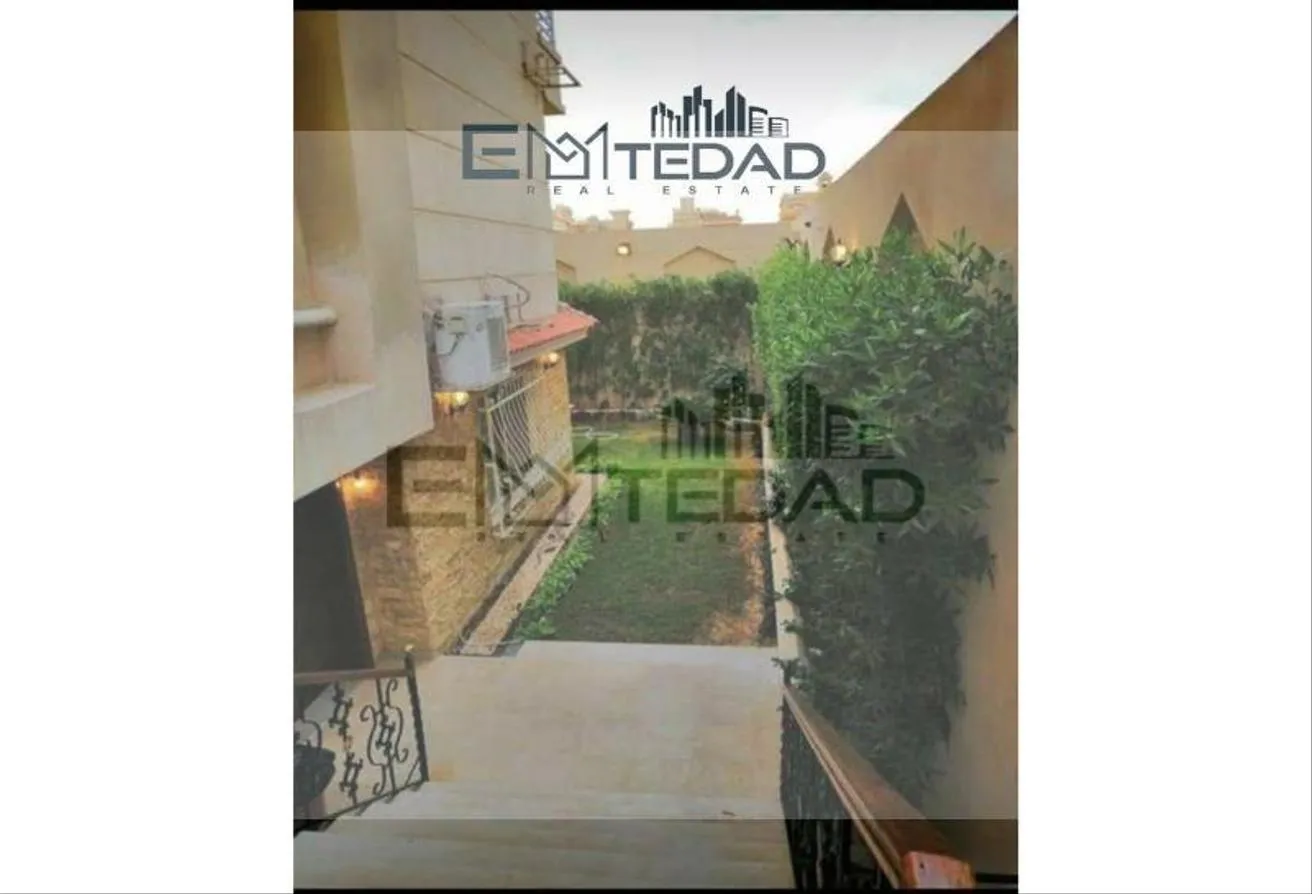 Sale in Hadayek October: دوبلكس 180م +85م جاردن بمدخل خااص داخل كمبوند