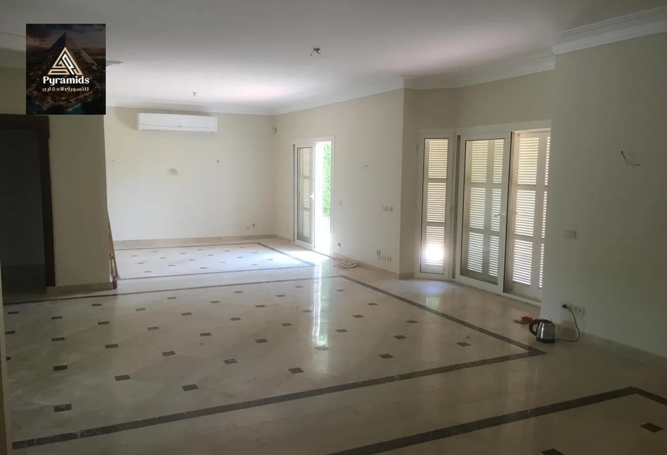 Sale in Al  Rabwa: Luxury villa for sale in Al-Rabwa Compound .