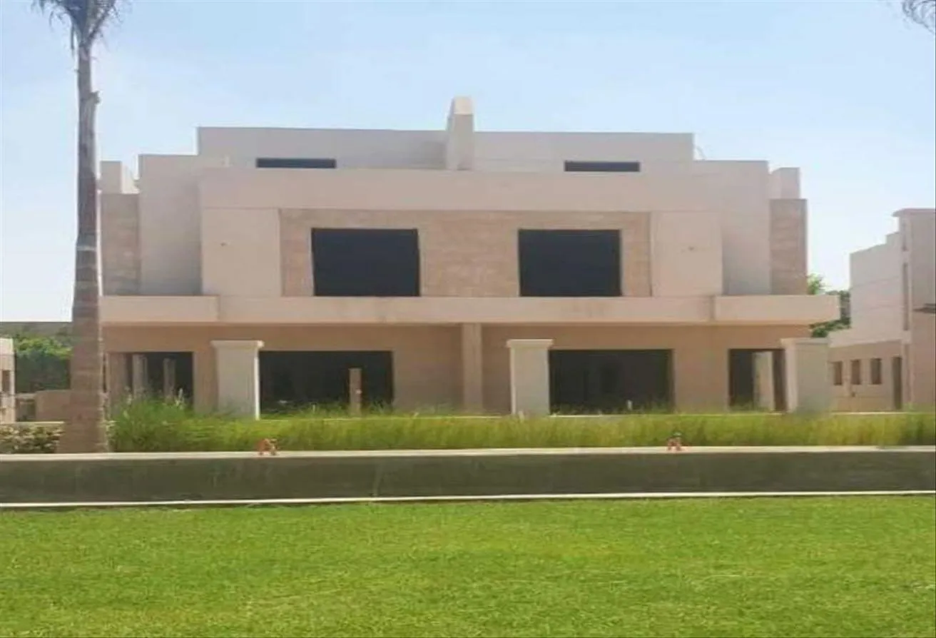 البيع في جدار: توين هاوس 299م موقع مميز استلام فوري بسعر مميز 