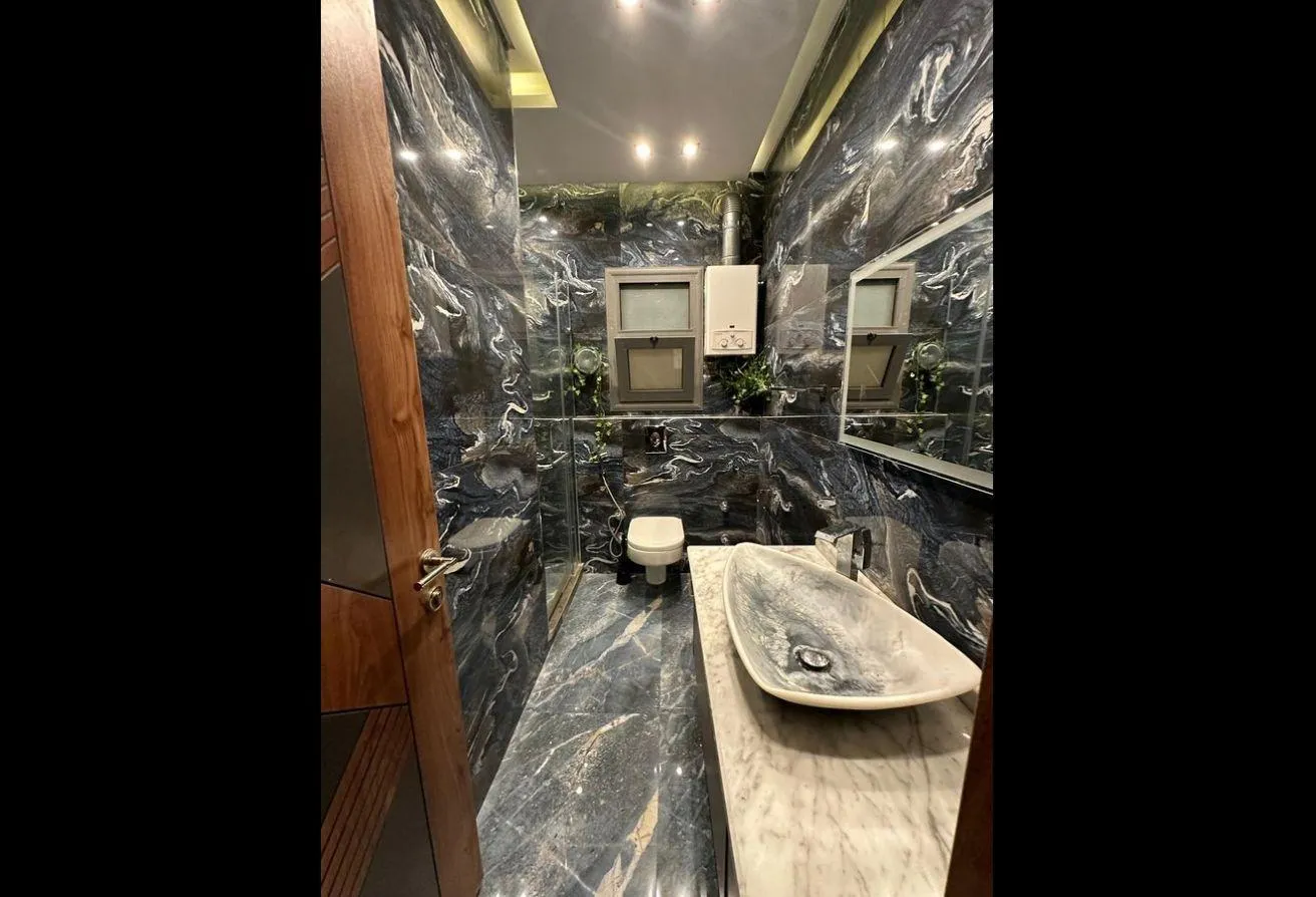 Gallery Image 12