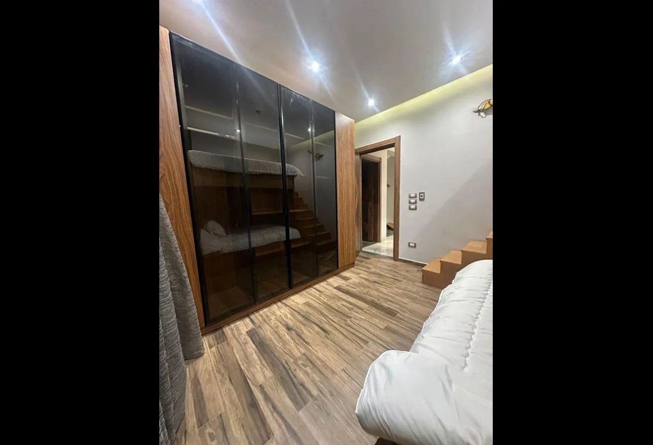 Gallery Image 13