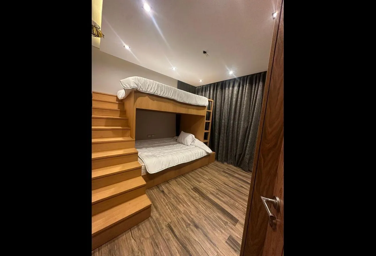 Gallery Image 14