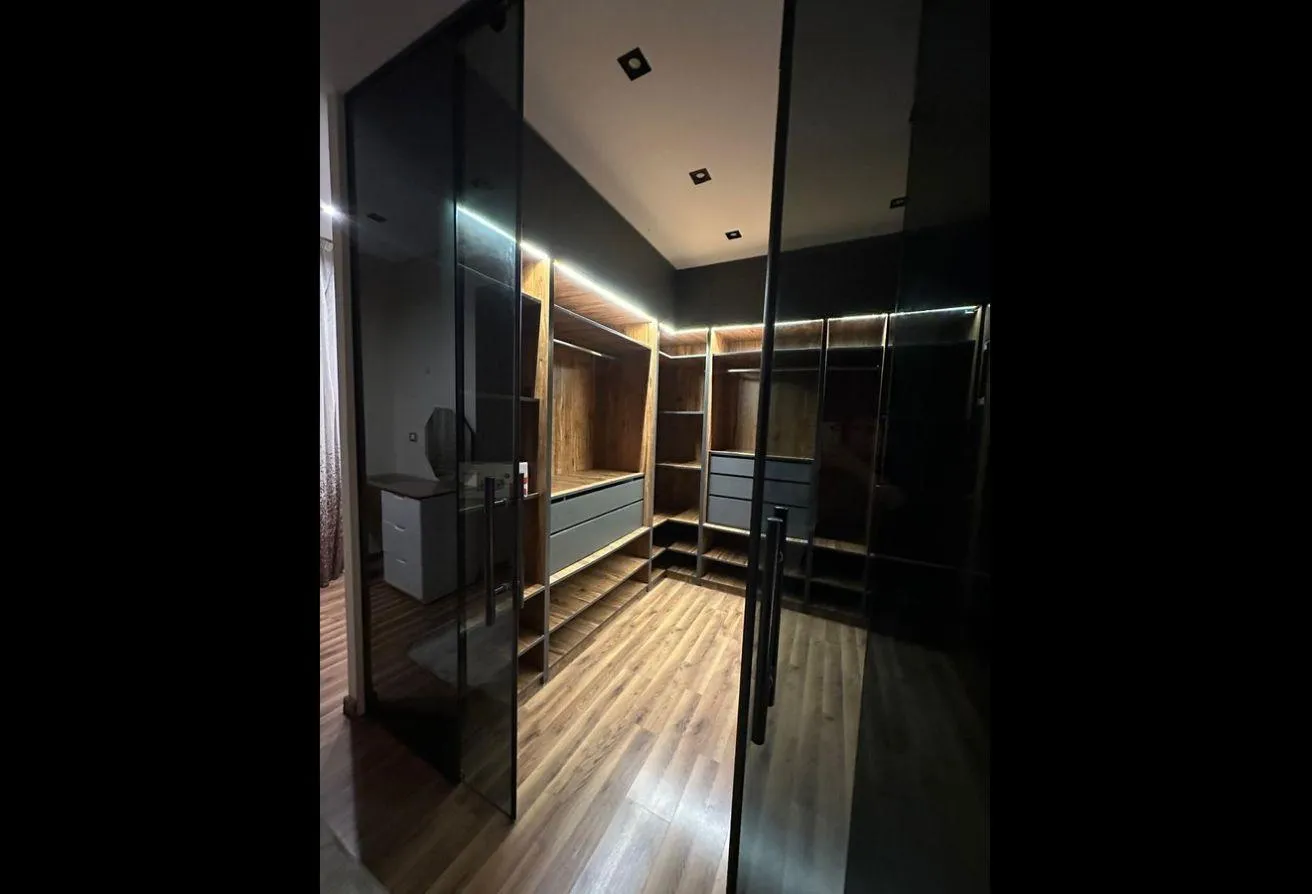 Gallery Image 9