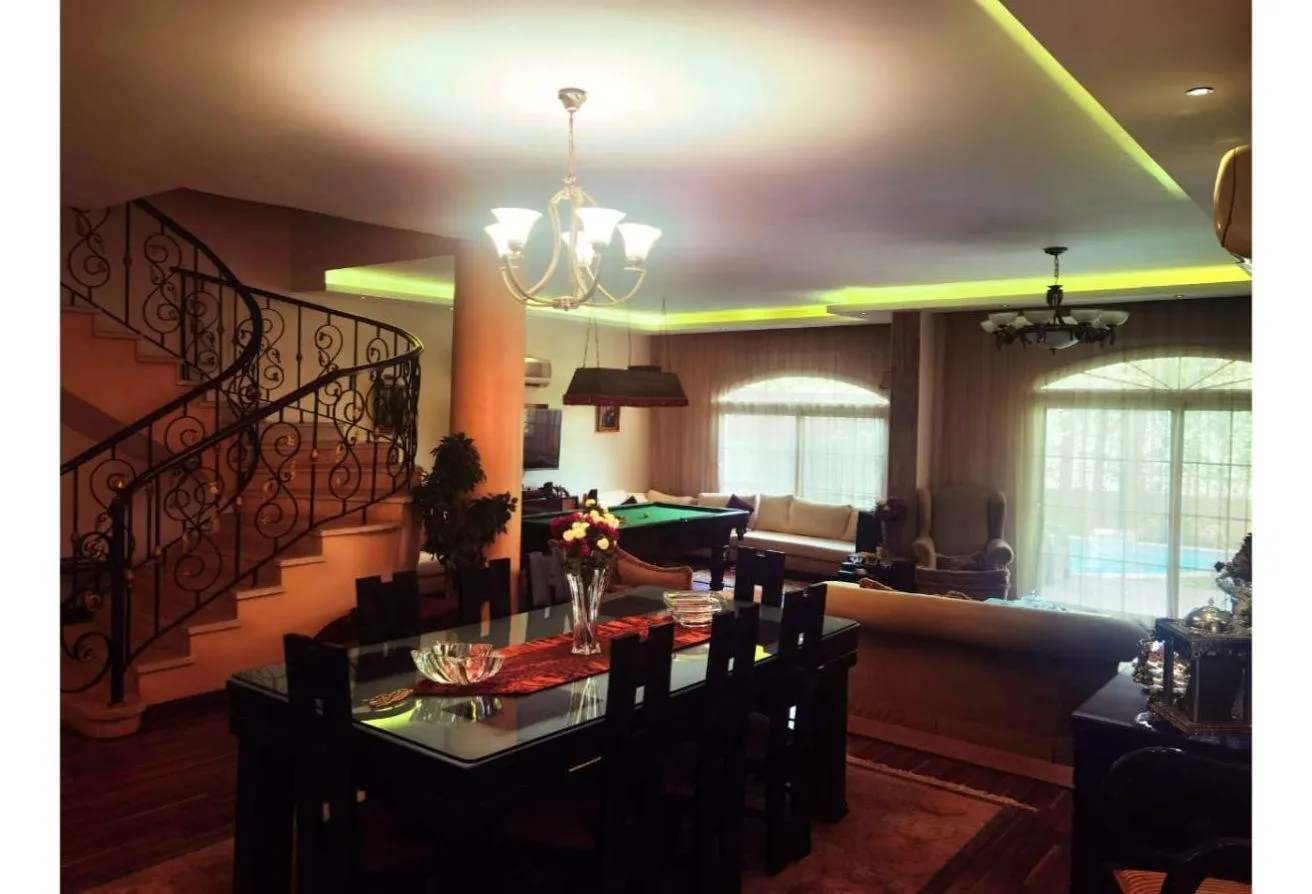 Sale in Golden Heights: Town corner 400 m, immediate delivery, fully finis