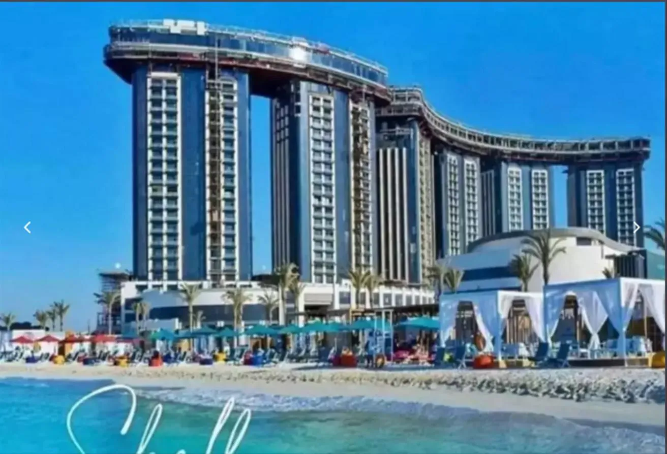 Sale in Marassi: للبيع بمراسى مبانى كامل