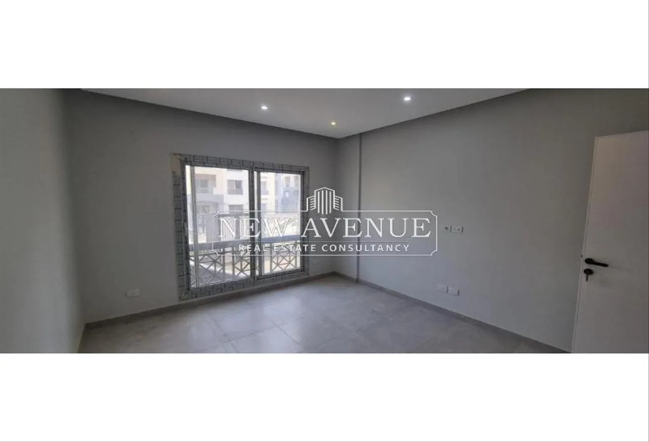 Sale in Paradise: Prime Location Stand Alone L1200m For sale in paradise