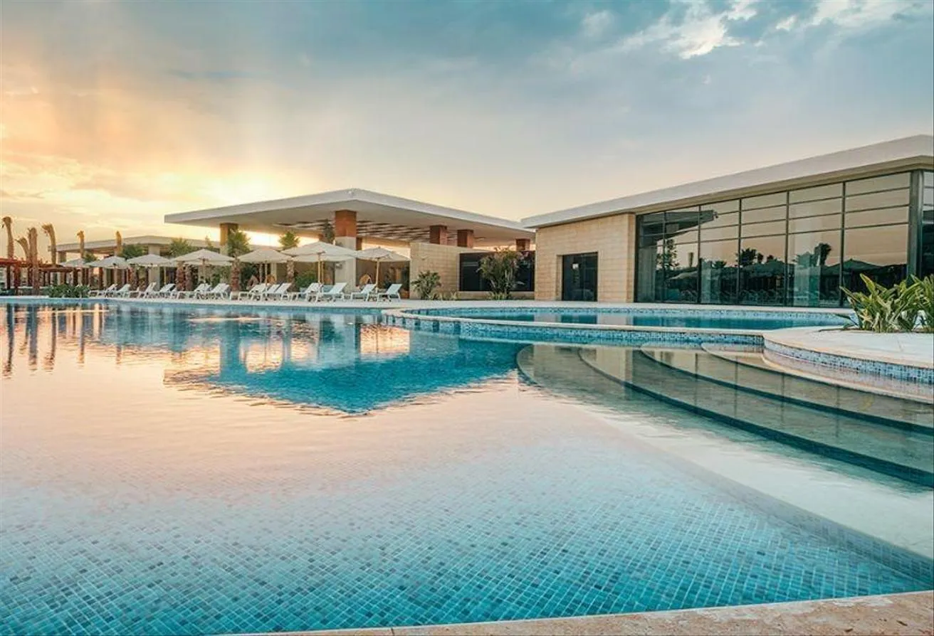 Sale in Swan Lake: for sale Apartment  in Swan lake Phoenix finished