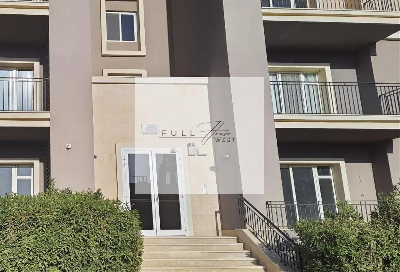 Sale in October Plaza: Ground with garden for sale extra super lux