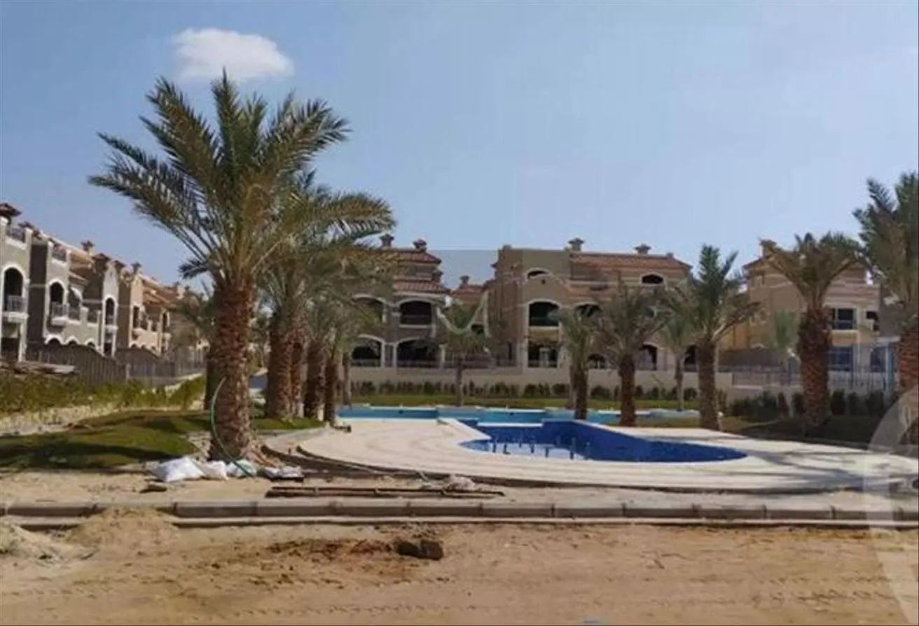 البيع في الباتيو 5 ايست: فيلات استلام فورى بالتقسيط جاهزة على السكن مباشرة. 