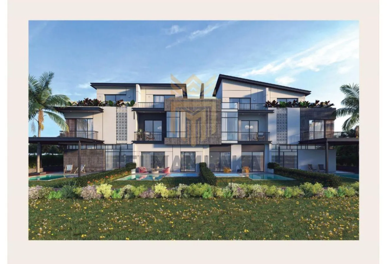 Sale in The 8: Own a Townhouse at a Special Price in The 8 Compou