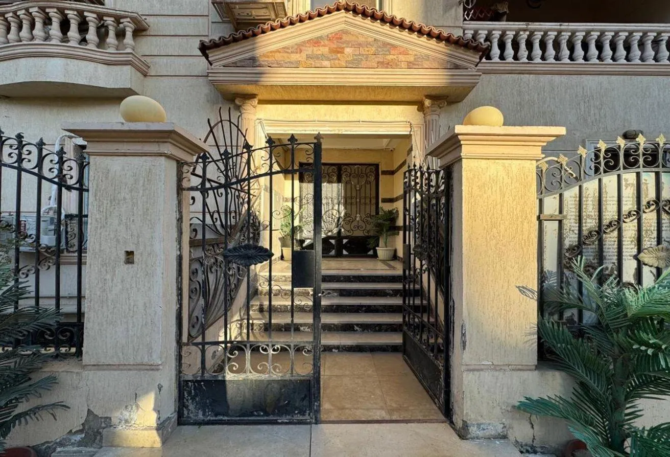Sale in 1st Neighborhood: For Sale Luxury Apartment Finished in 9th District