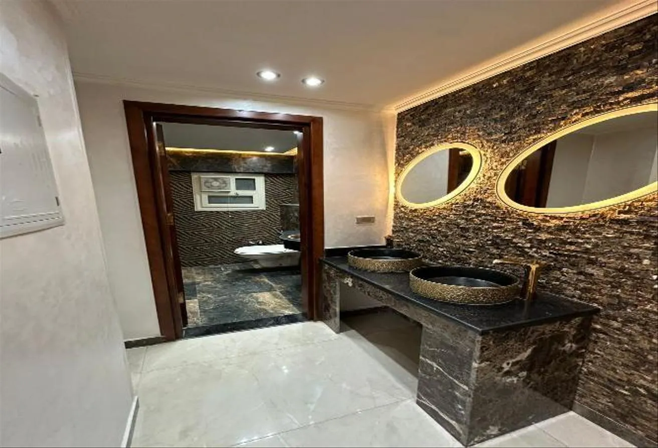 Gallery Image 18