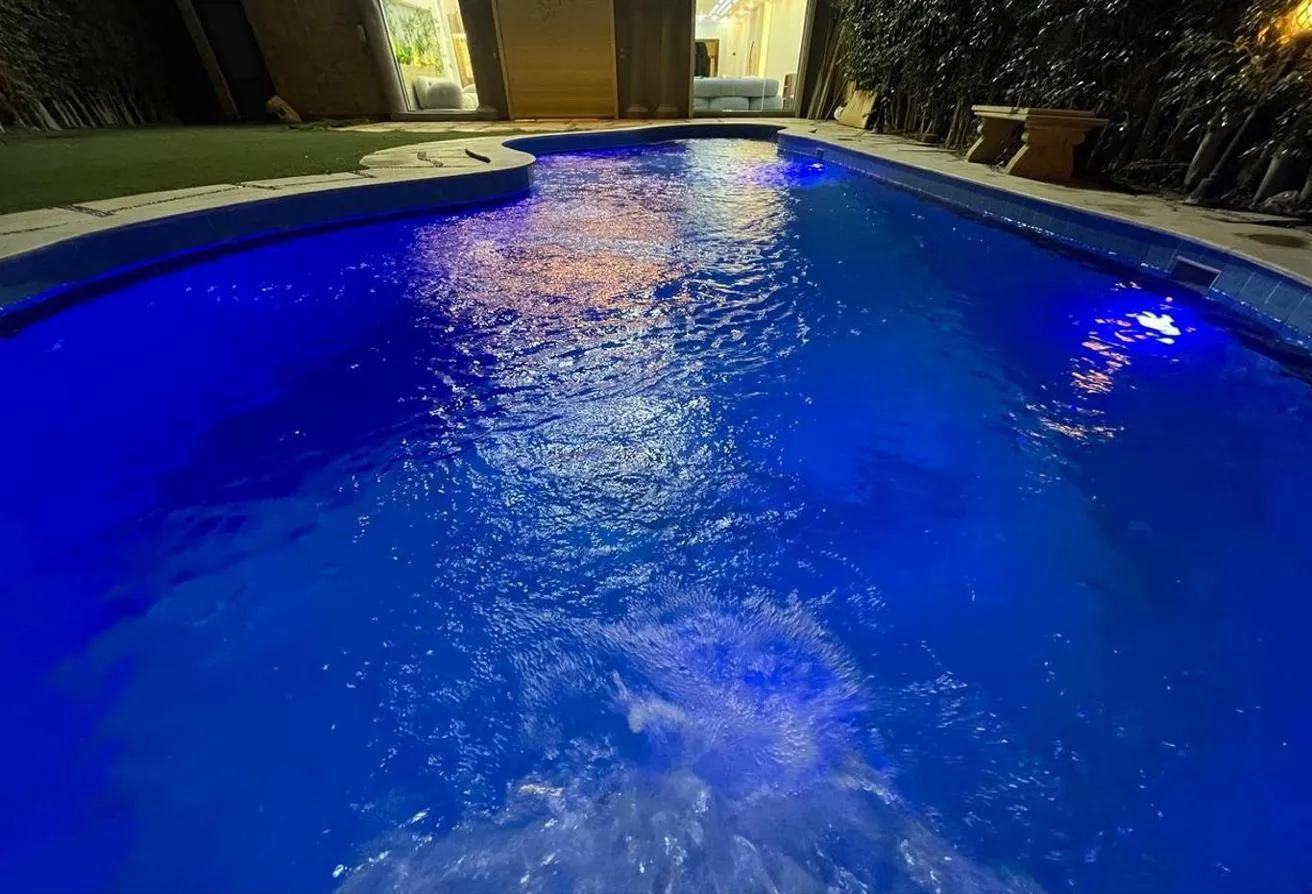 Rent in Refaa Al Tahtawi St.: Luxury villa in Al Rehab with swimming pool
