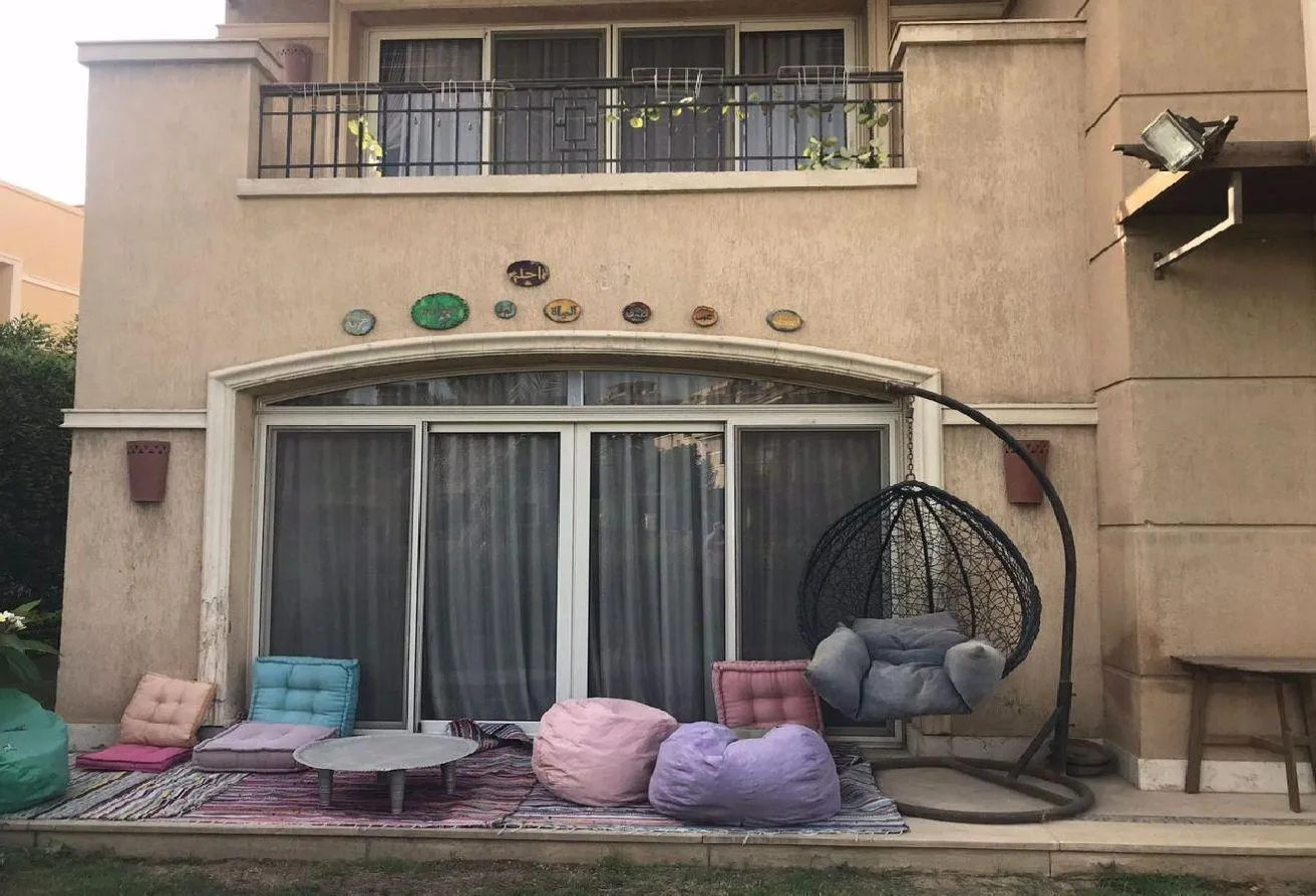 للايجار في ستون ريزيدنس: فيلا فندقيه مفروشه فرش فندقي كمبوند ستون ريزيدنس 