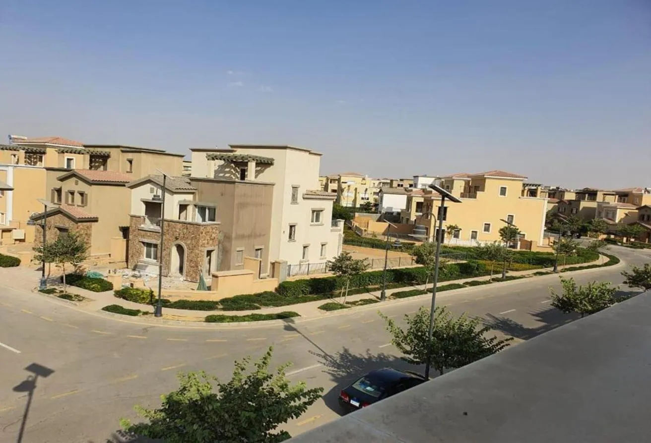 Rent in Mivida: Finished building for rent 7500m in District 5