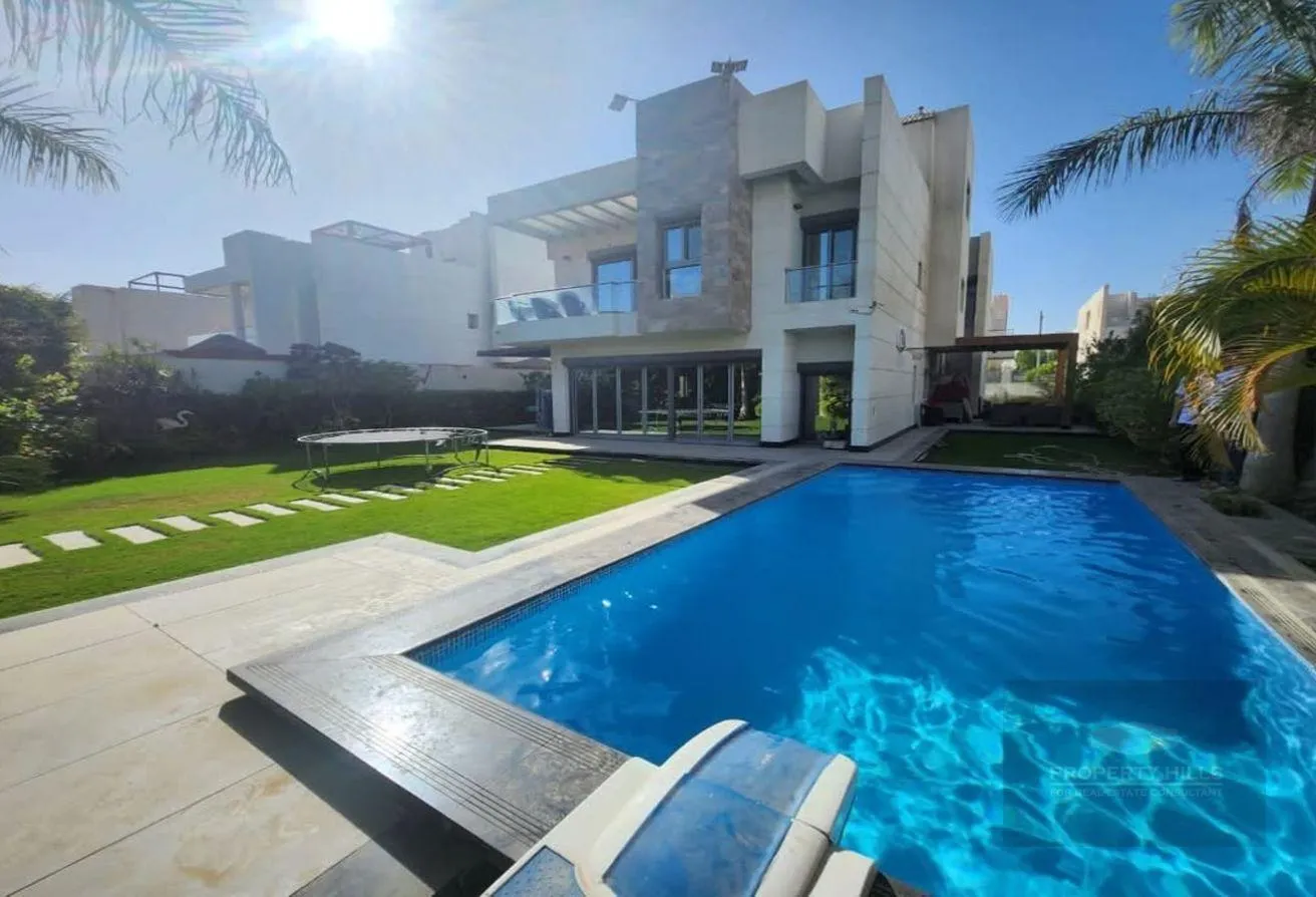 Sale in Cleopatra Square: READY TO MOVE Villa in Zayed Special price