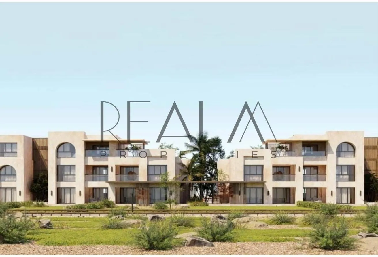 Sale in Bay West: Hotel chalet with sea view next to Soma Bay