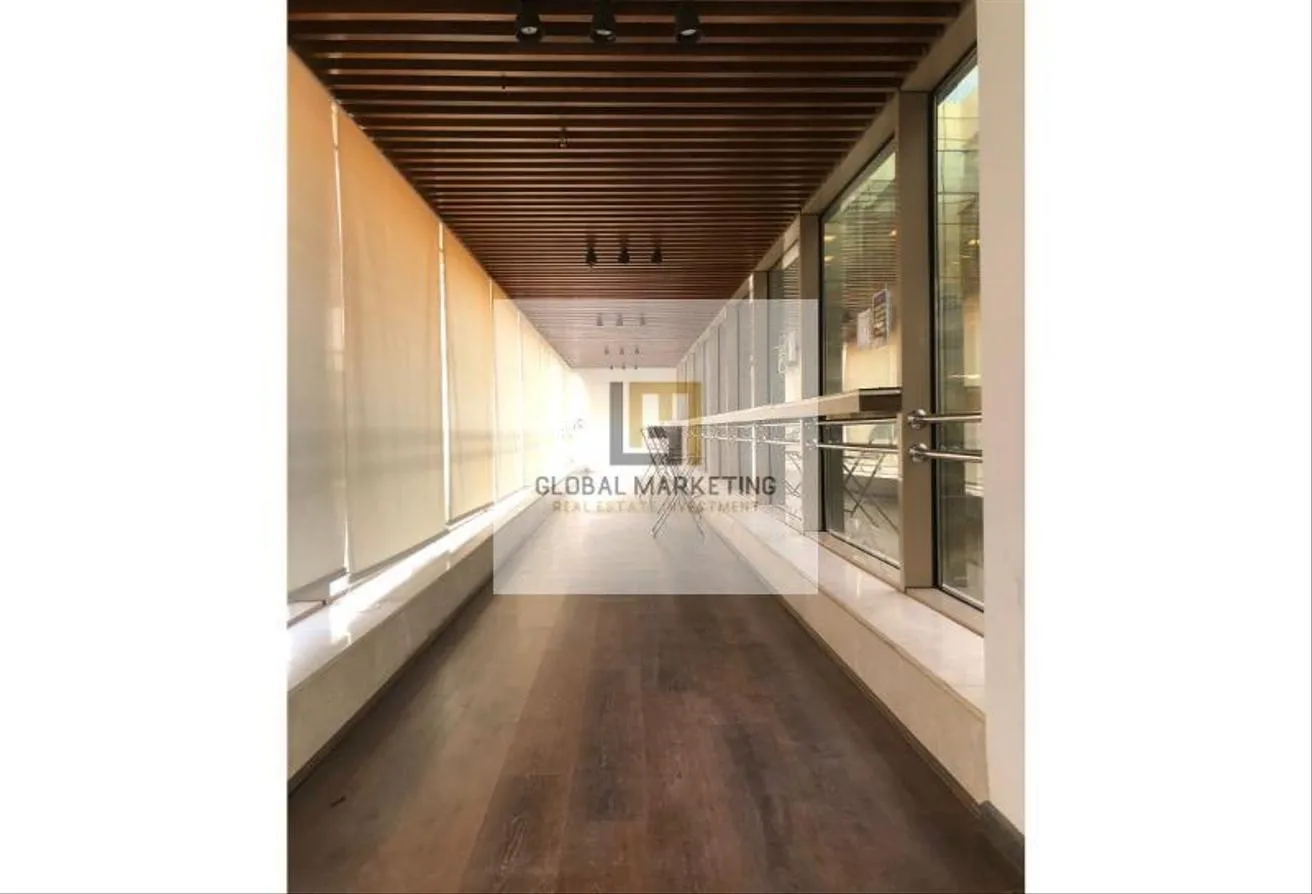 Rent in Al Shouyfat: Office for rent 930 sqm in Choueifat
