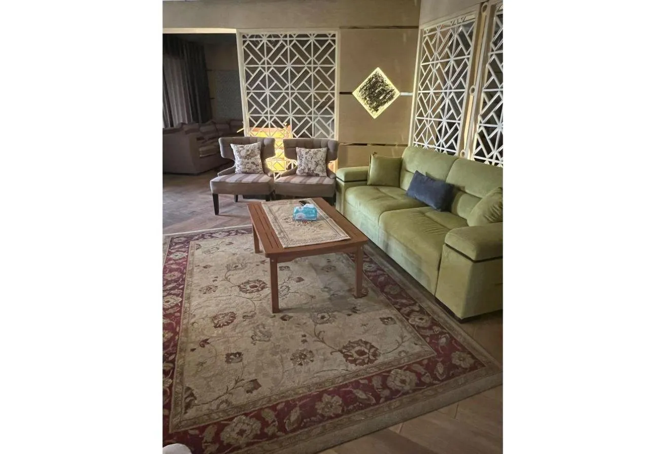 Sale in Kenz: شقة مميزة للبيع - حدائق اكتوبر 