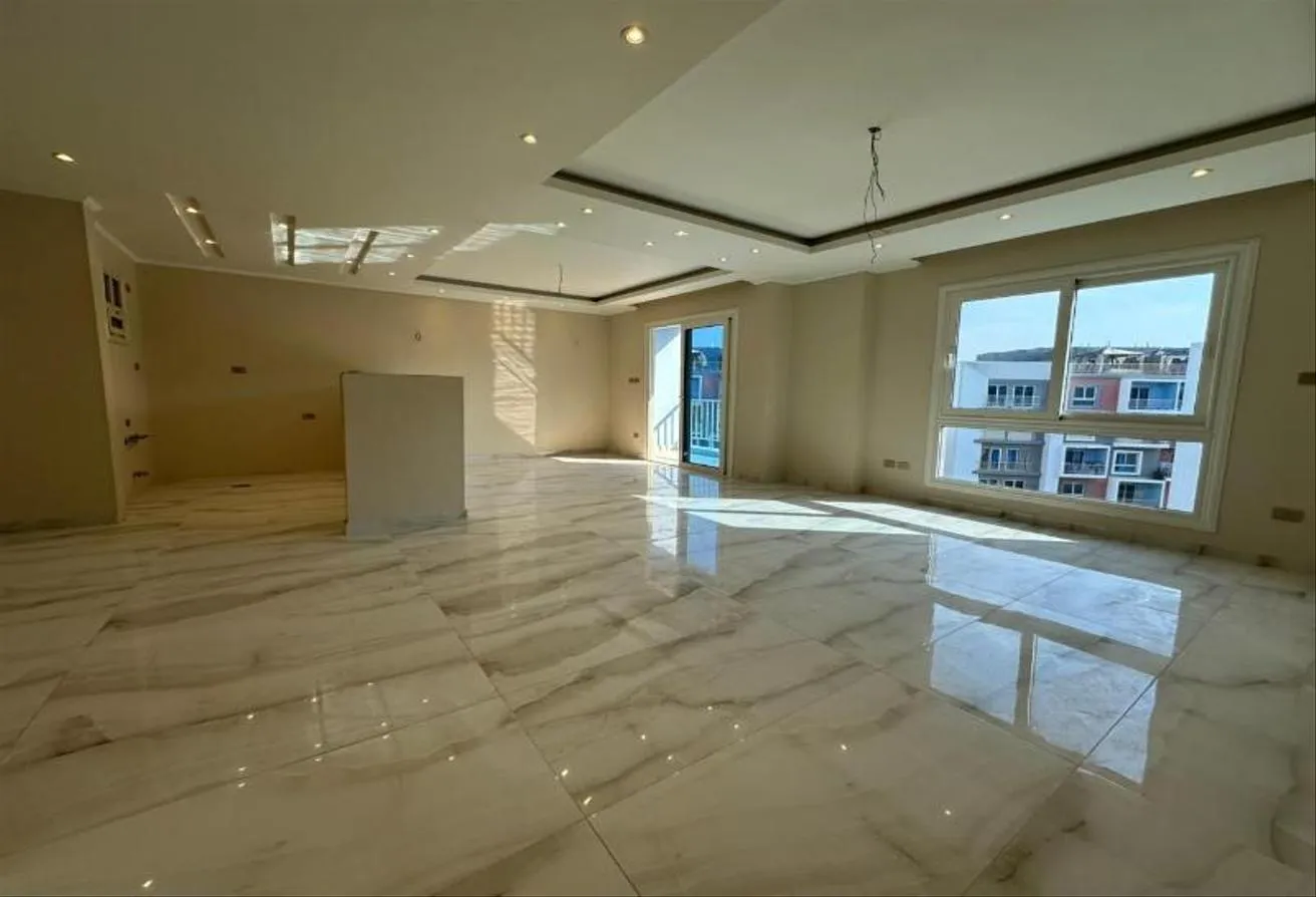 Sale in Amorada: Duplex in New Cairo RTM, FF , kitchen &amp; air Cond.