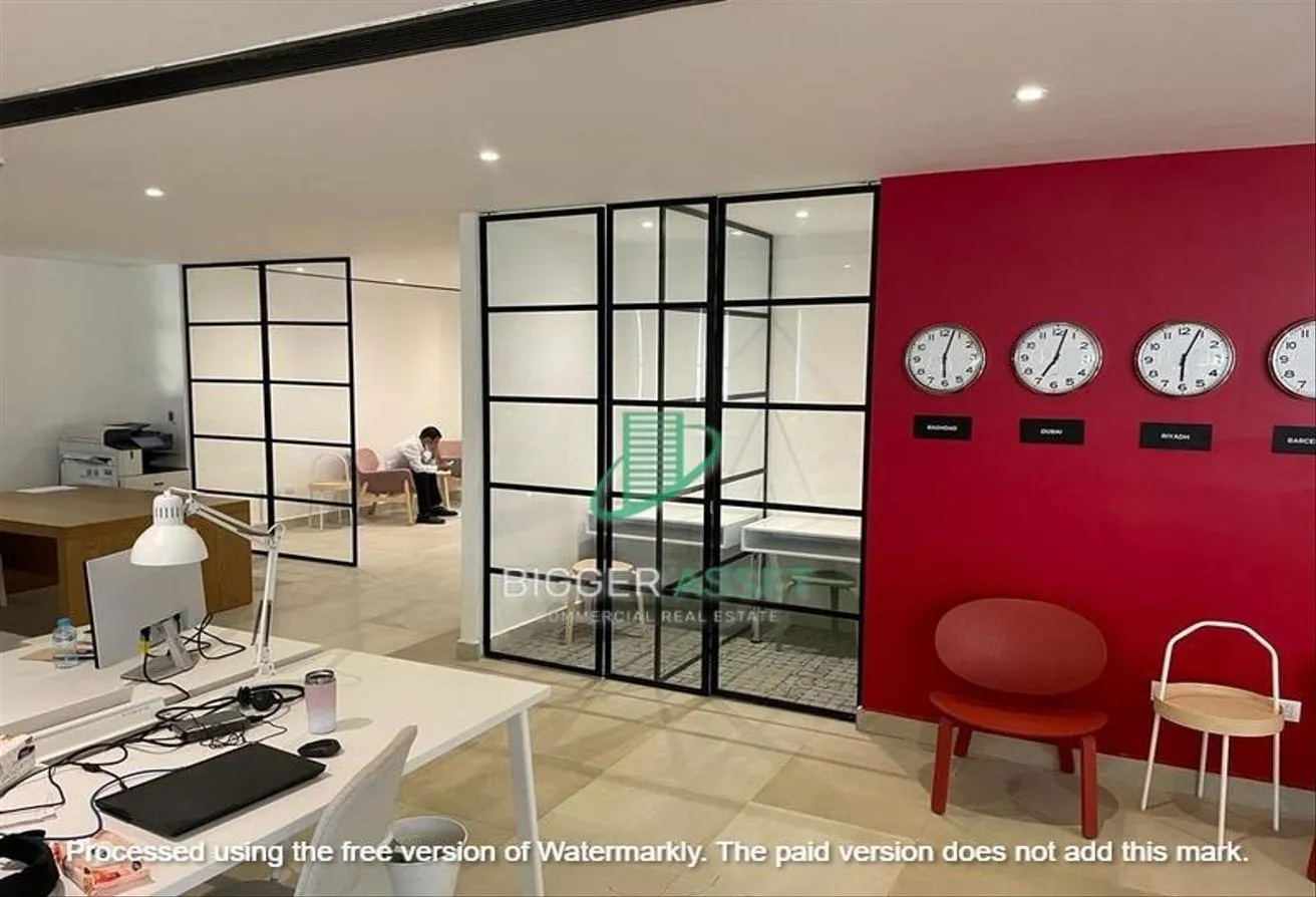 Rent in Downtown: Shop for rent in Downtown, prime location