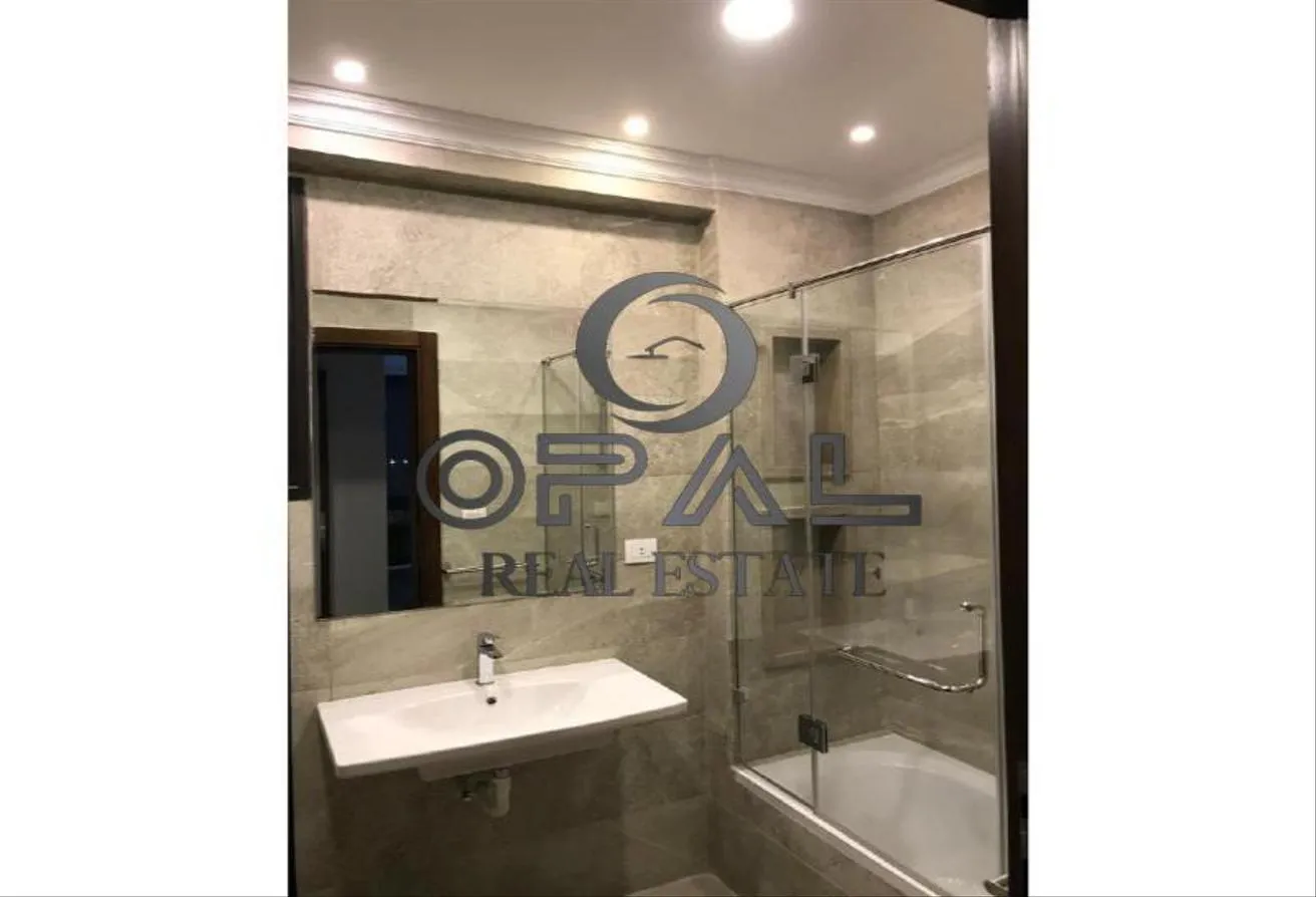 Rent in Six West: Westown duplex 4 rooms + nani (kitchen with appli