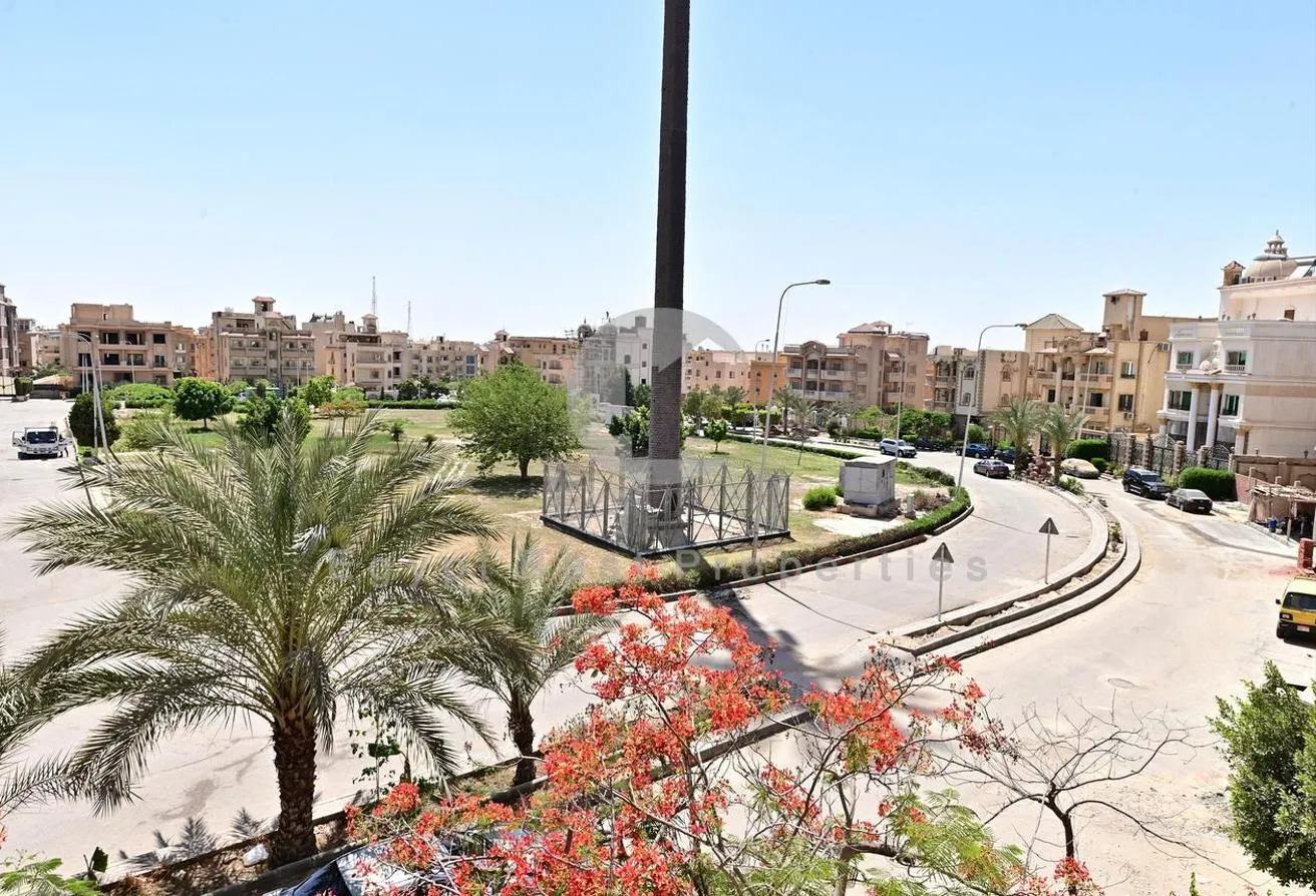 Sale in West Somid Road: Unique Villa 1100m F Finished + Garden West Somid