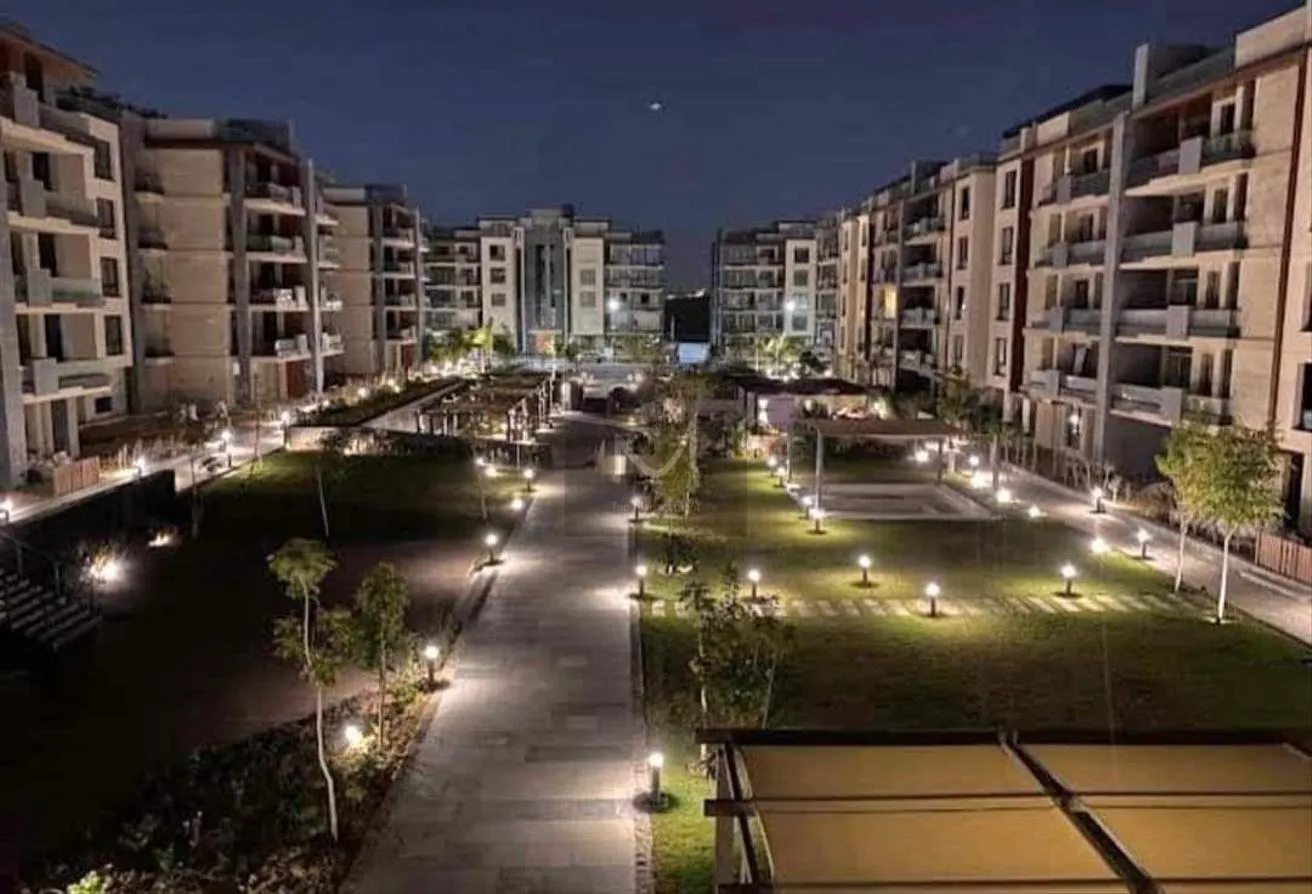 Sale in Azad: Ready to move penthouse 237 sqm + 113 sqm Roof