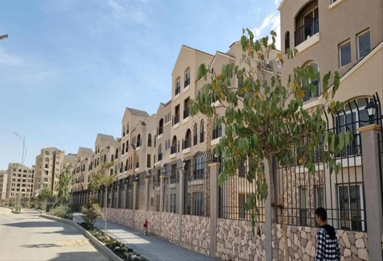 Sale in Ever New Cairo: Twin house Villa directly on the lake for sale in Ever Compound, Fifth Settl