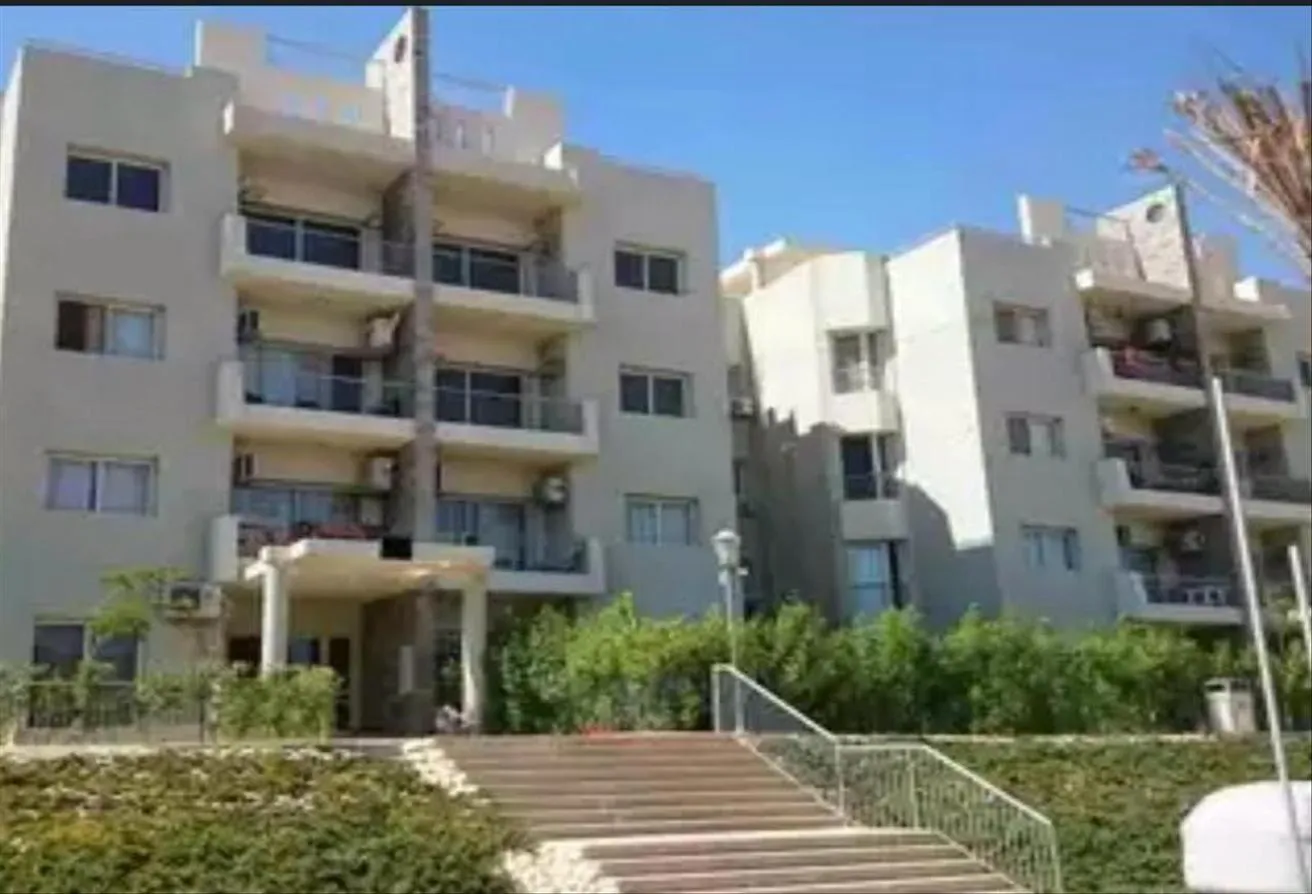 Sale in The Address: Ground floor apartment 202 garden 350 the address