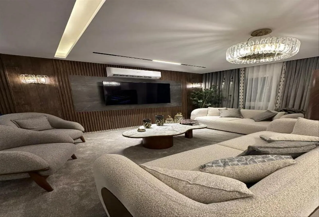 Sale in Amorada: 221م | كمبوند Amorada التجمع الخامس | إستلام فورى