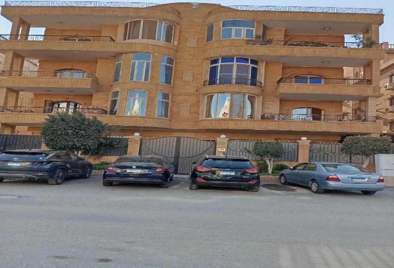 Sale in Touristic Zone 6: شقة 300م سوبر لوكس بالسياحية السادسة بسعر مميز جدا