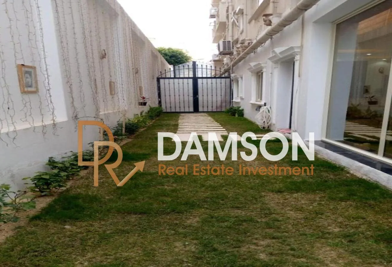 Sale in Area B: Duplex with super-lux finishes, garden and parking