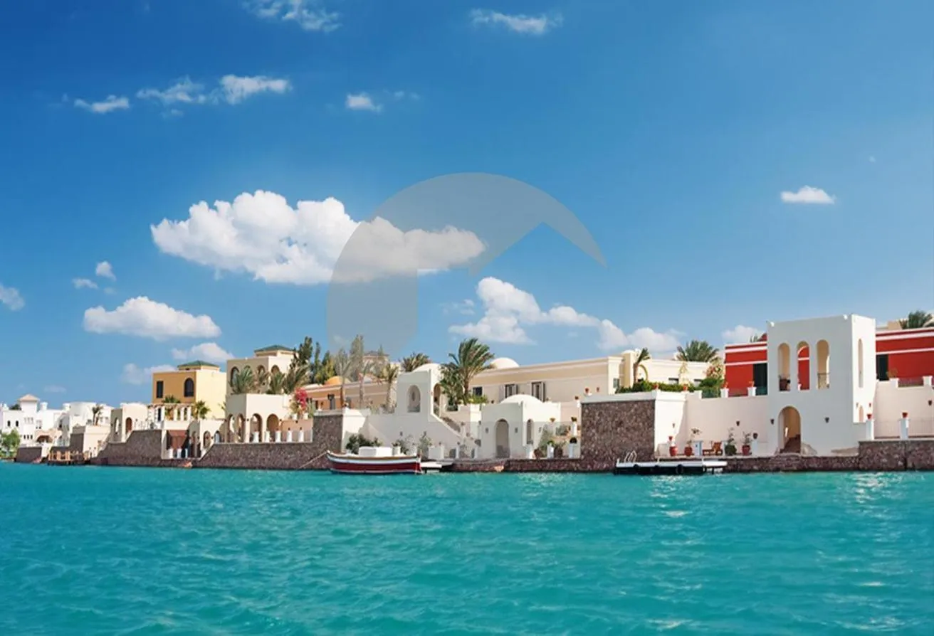 Sale in North Bay: Town House - Sea Front With Large Garden - @Gouna