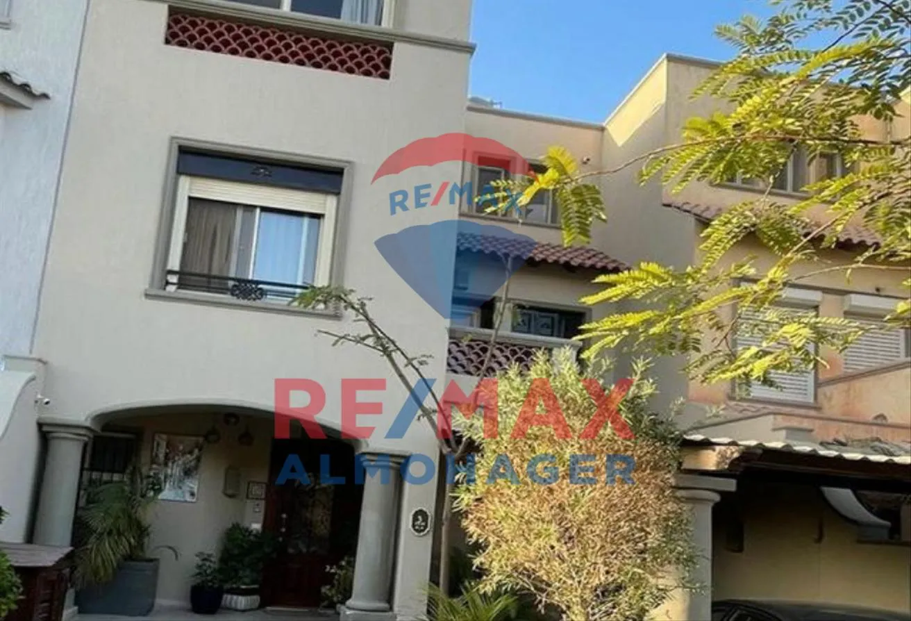 Sale in Palm Hills October: Garden Apartment By palm hills inst. over 10 years
