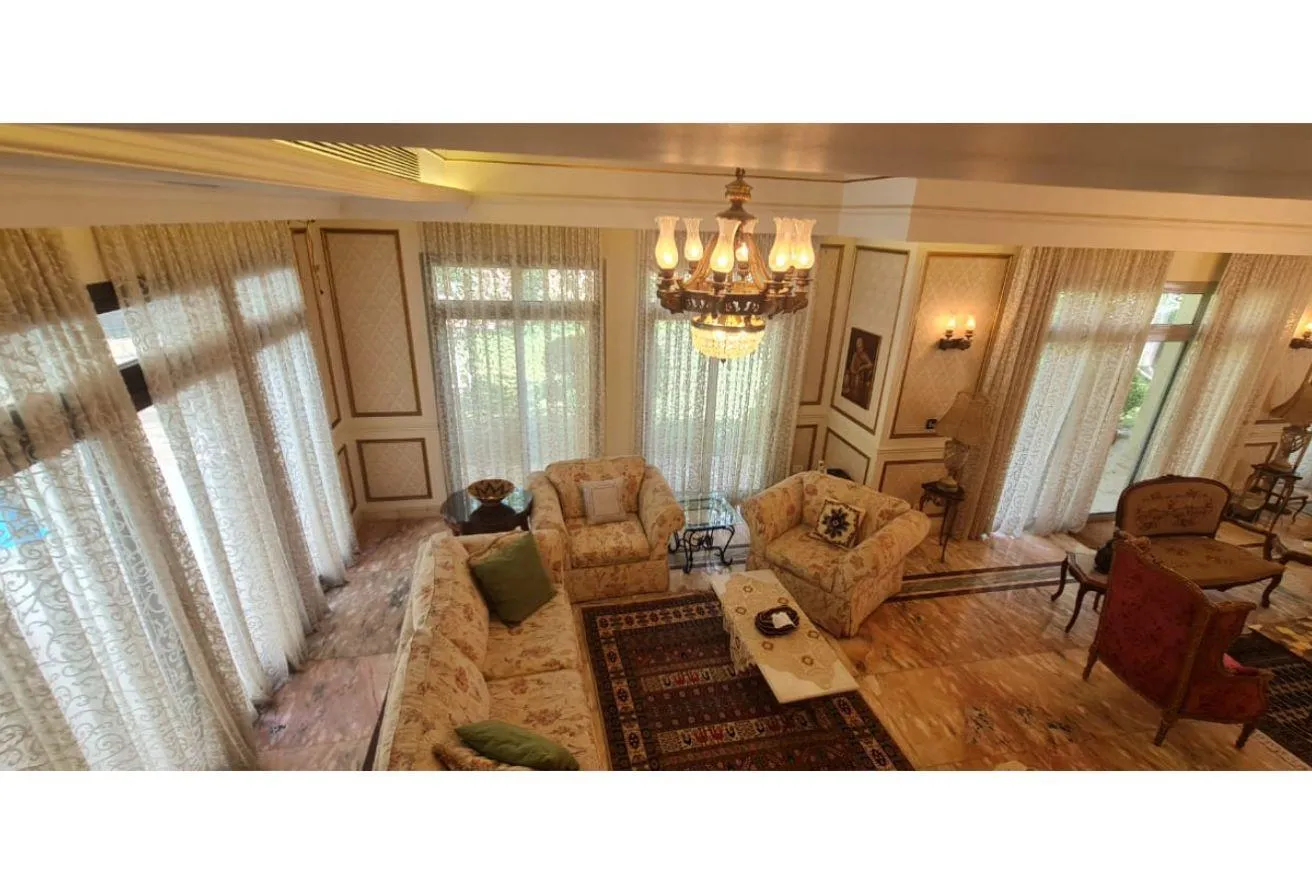 Gallery Image 19