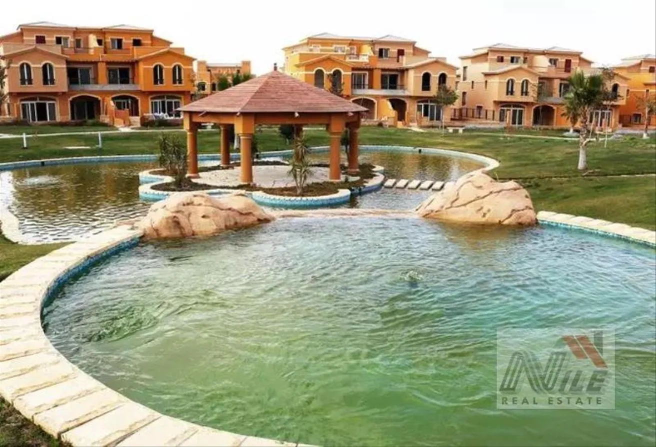 Sale in Dyar Park: Town House Corner for Sale Prim Location Dyar Park